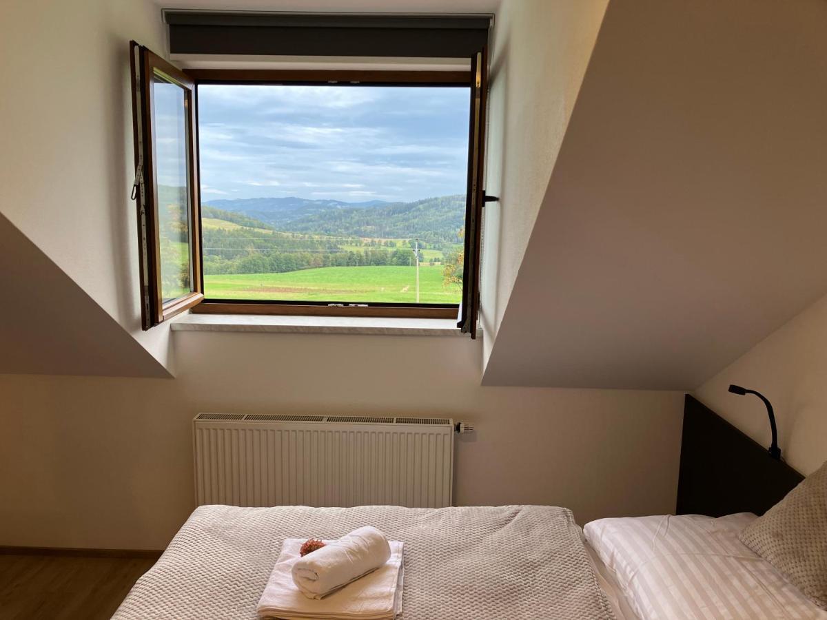 Apartman Nahore Vacov Bagian luar foto