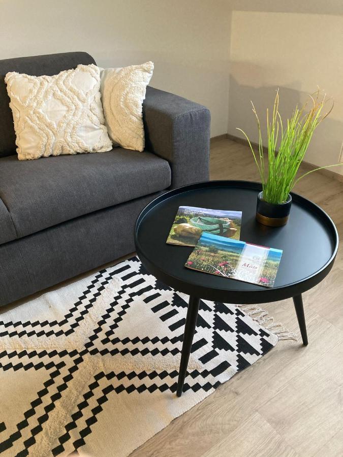 Apartman Nahore Vacov Bagian luar foto