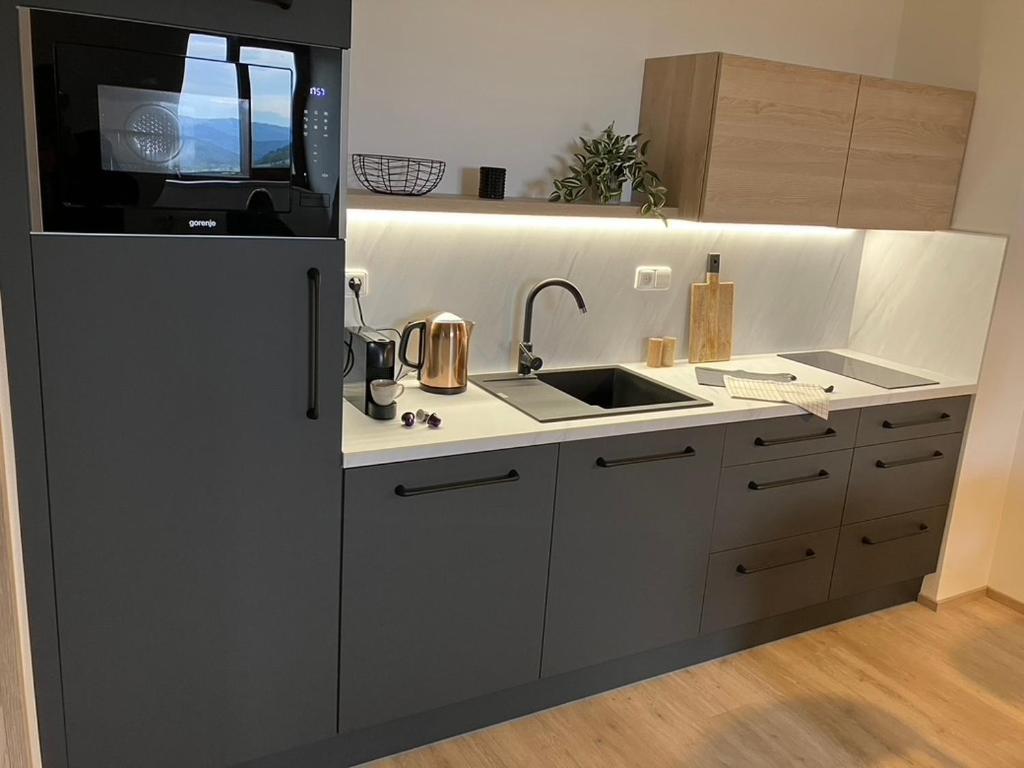 Apartman Nahore Vacov Bagian luar foto